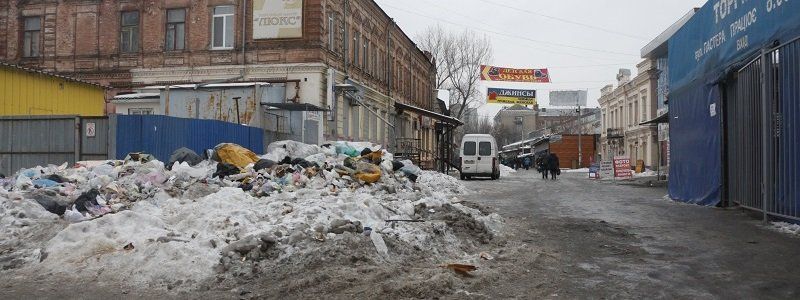 Отголоски прошлого: кто отвечает за мусор, оставшийся от сноса "Торжка" (ФОТО)