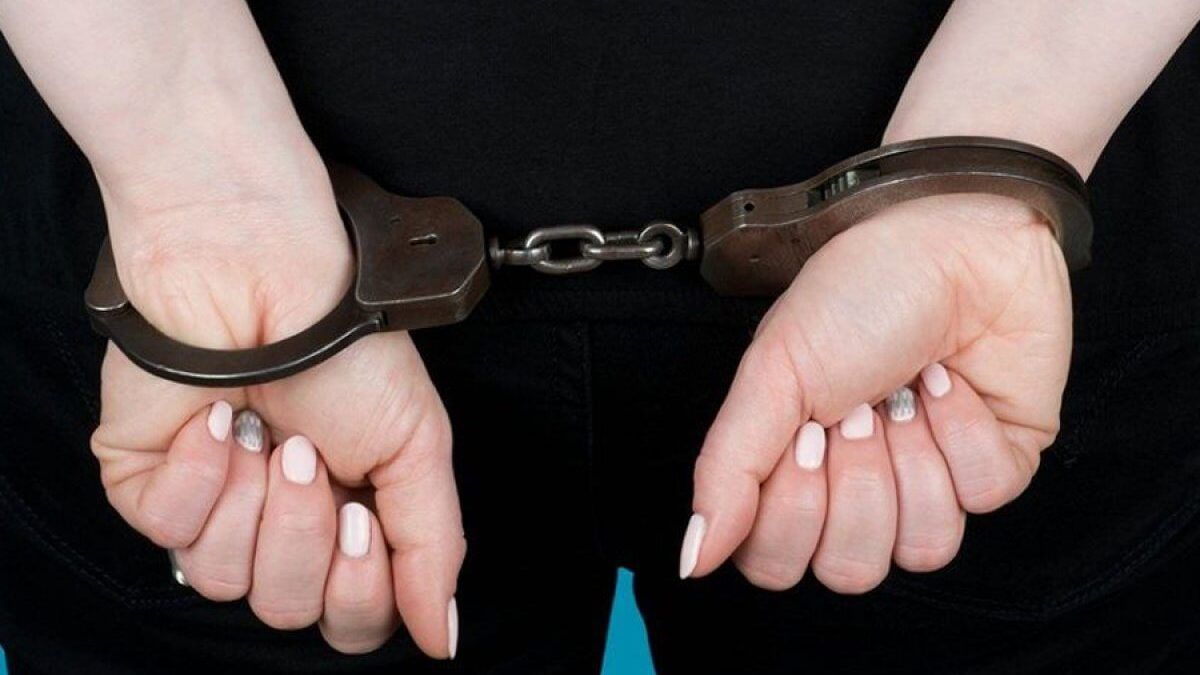 В Каменском мошенница предлагала людям установить электроотопление и обворовывала их
