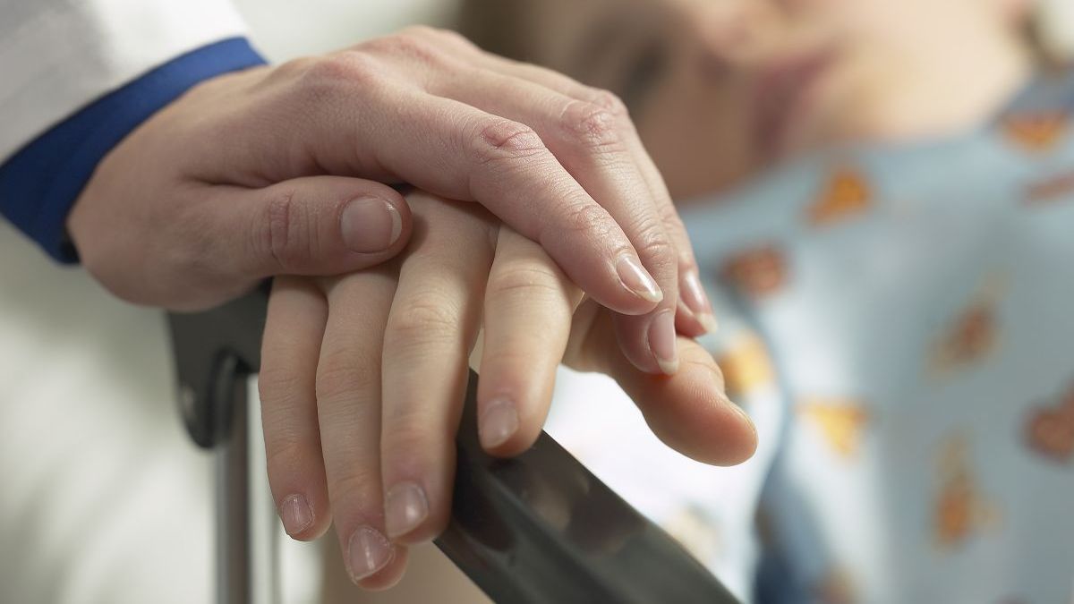 Аутизм, синдром короткого кишечника и муковисцидоз: каким детям в Днепре нужна помощь