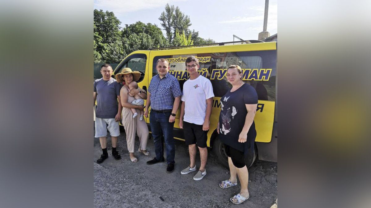 Добрые дела делаются не по расписанию – философия выездных приемных Геннадия Гуфмана