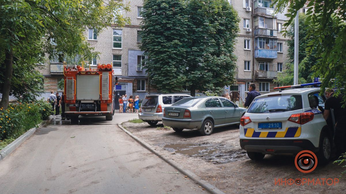 В Днепре на Стромцова горела квартира на пятом этаже дома