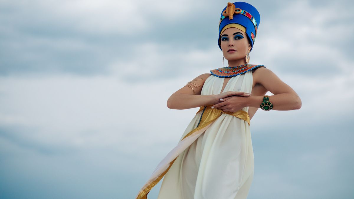 В песчаных дюнах "бирюзового" озера заметили Нефертити из Днепра