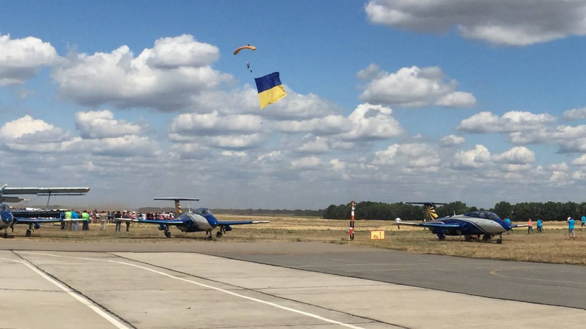 В Днепропетровской области пройдет авиашоу “Вільне небо” с Русланой: дата, время и что там будет