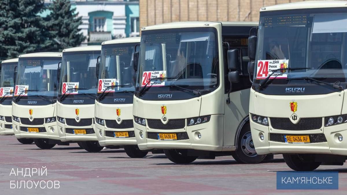 На маршруты Каменского вышли 8 новых автобусов ISUZU «Атаман»