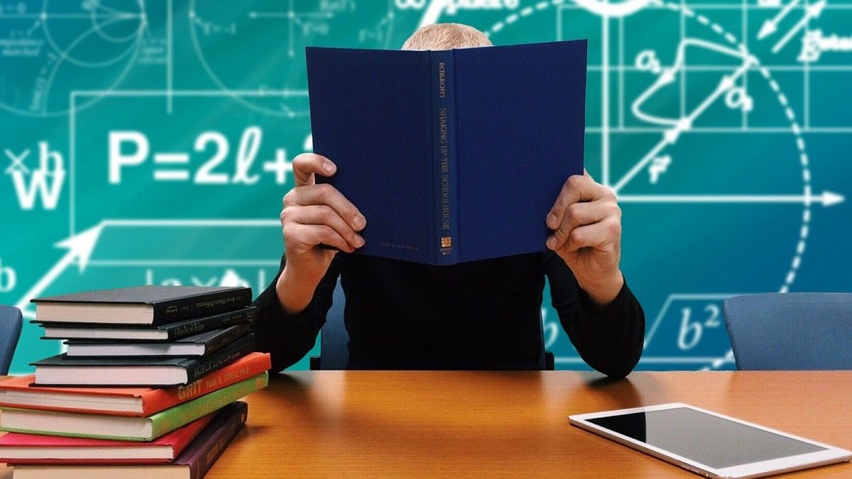 45% украинцев негативно оценивают качество среднего образования в стране: социология
