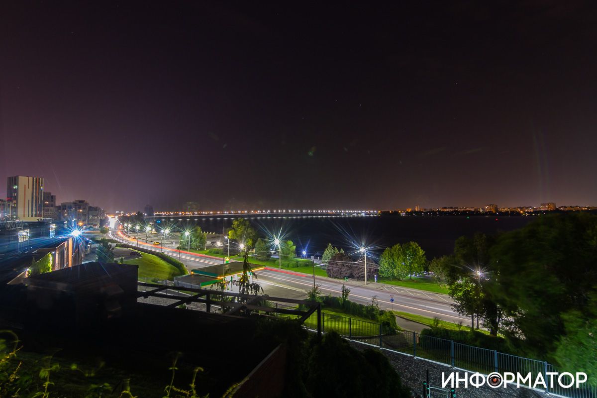 Теплый воздух и огни города: топ локаций для ночных прогулок по Днепру