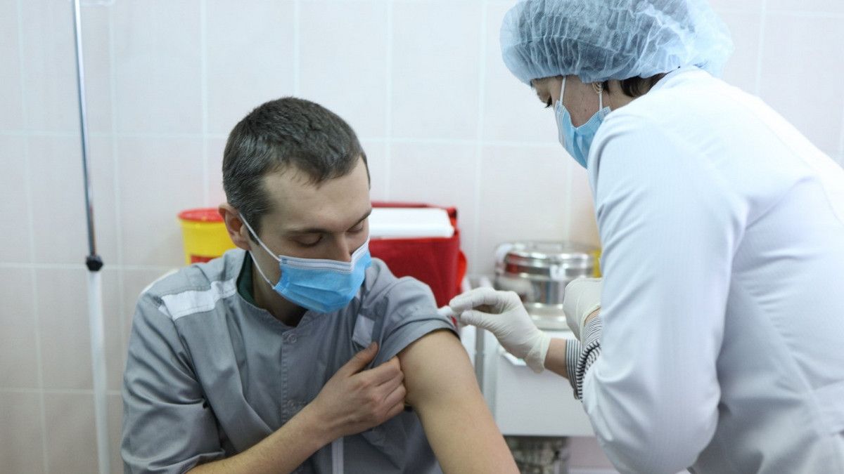 В Днепре будут прививать от COVID-19 вакцинами Pfizer и Moderna: где и когда