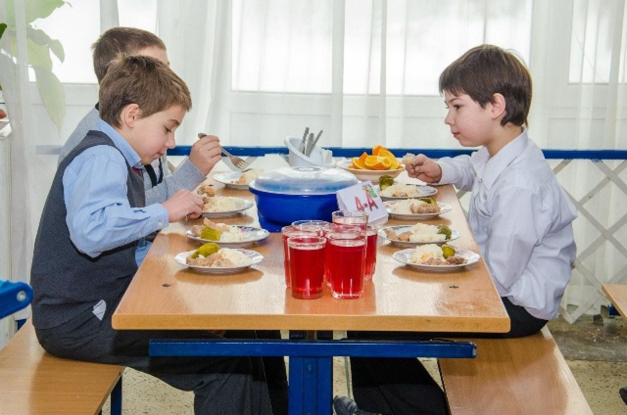 С 1-го сентября родители смогут следить за питанием ребенка в школе