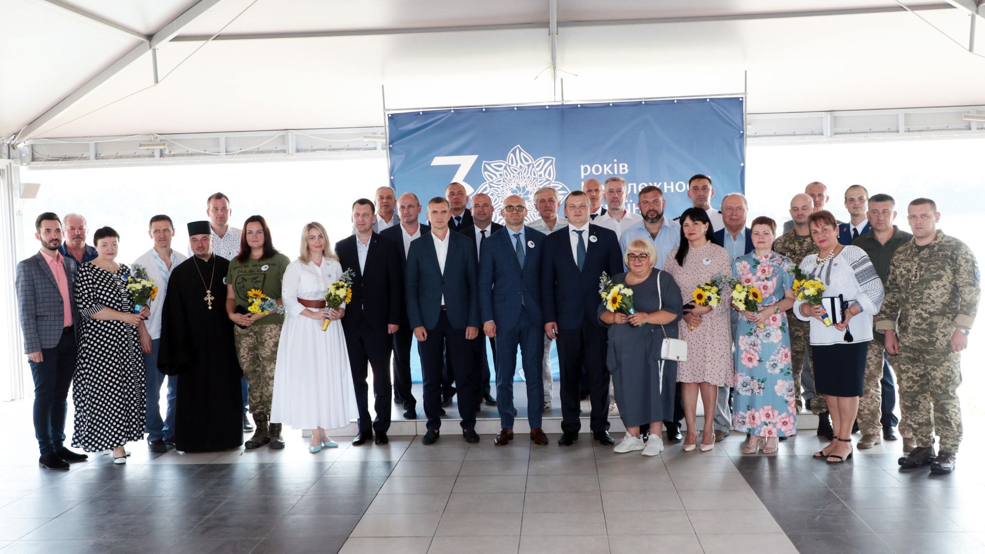В Дніпрі перед Днем незалежності нагородили жителів, які зробили важливий внесок в розвиток Дніпропетровської області