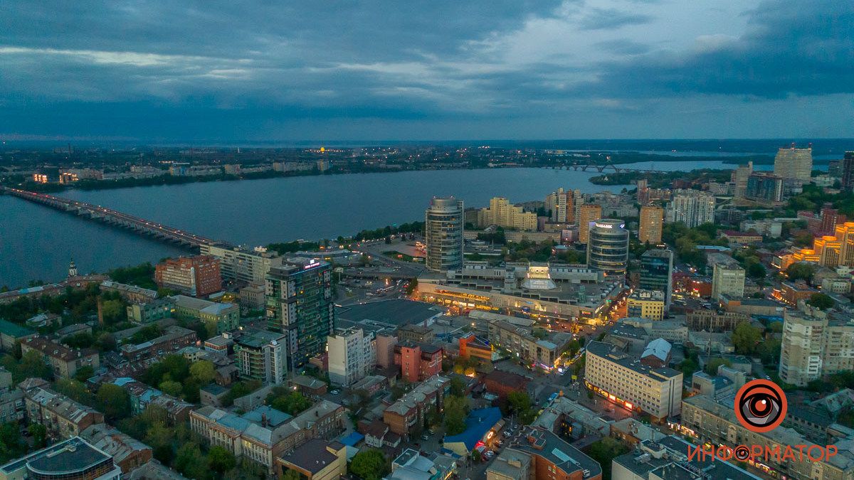 В Днепре на День города планируют перекрыть Новый мост и еще ряд улиц