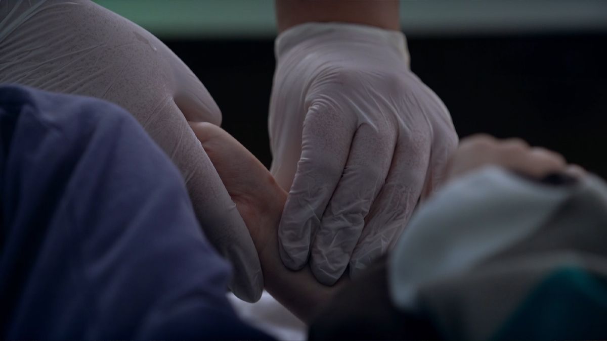 В Днепре 4-летнему мальчику с онкологией провели операцию по пересадке костного мозга