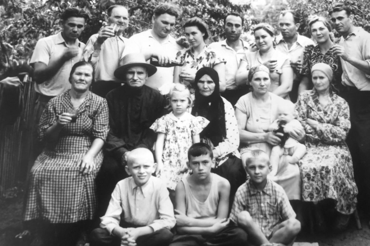 Генеалогічне дерево: з чого почати вивчати історію свого роду