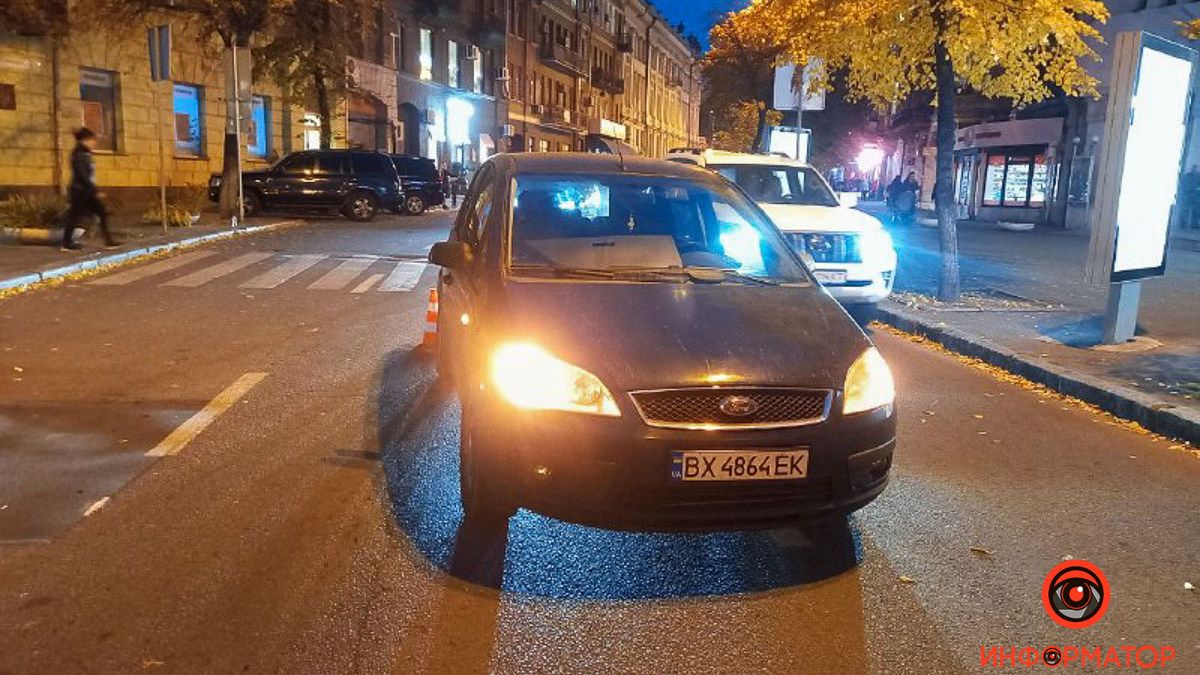 В Днепре на Воскресенской на пешеходном переходе Ford сбил 11-летнего мальчика