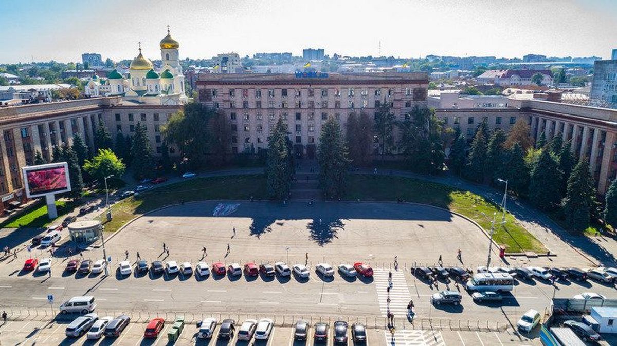 В Днепре на Героев Майдана временно закроют парковку: что случилось