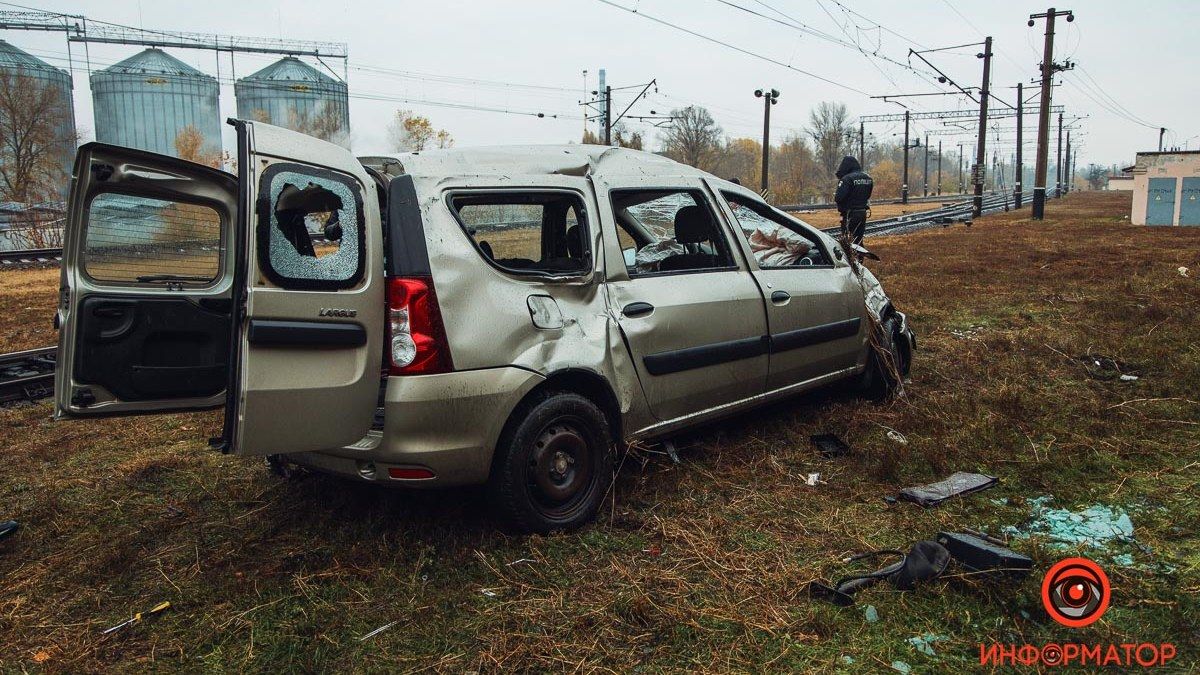 В Днепре с Амурского моста слетела Lada: состояние пострадавших женщины и ее 18-летней племянницы