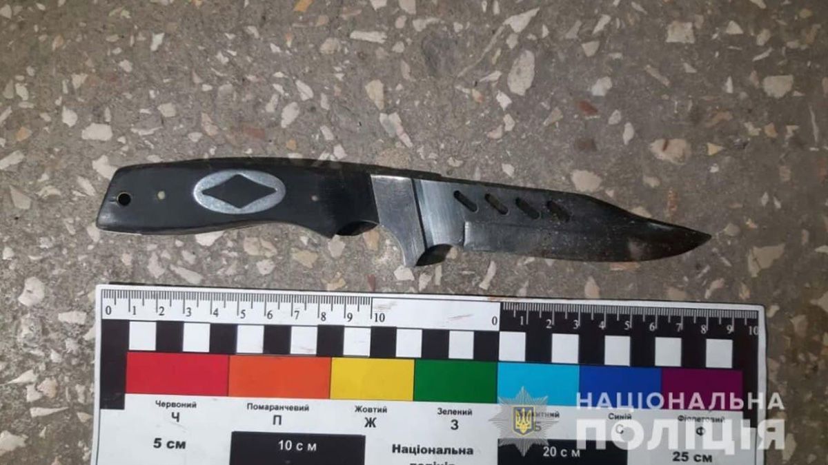 В Днепре на Донецком шоссе в мужчину брызнули из баллончика и два раза ударили ножом в спину