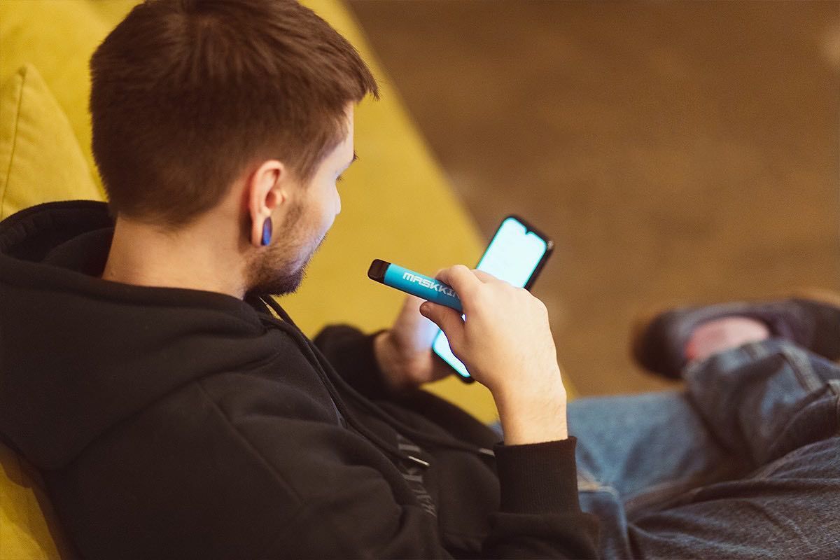 Одноразові електронні сигарети: паління майбутнього чи екологічна катастрофа