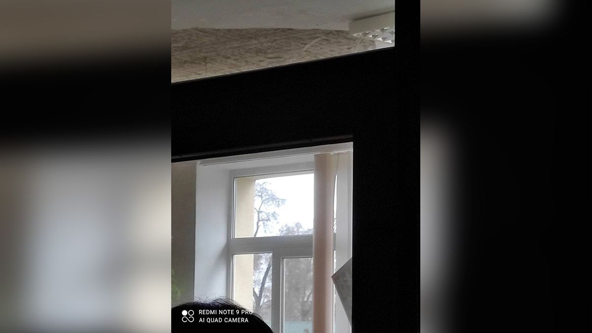 В школе Днепра во время урока обрушился потолок