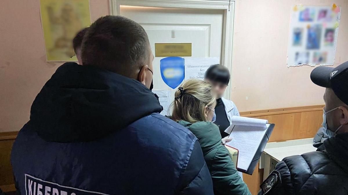 В Днепропетровской области две женщины подделывали COVID-сертификаты