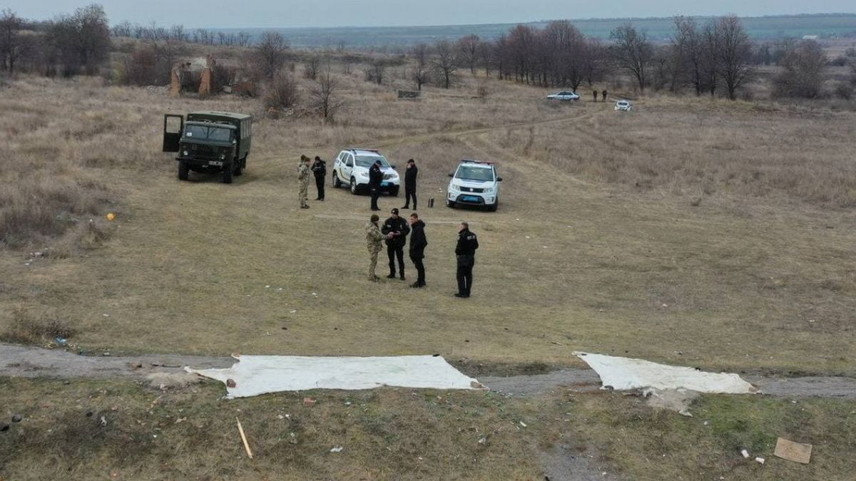 Собирал дрова и зашел на военный полигон: в больницу Днепра доставили мужчину с пулевым ранением