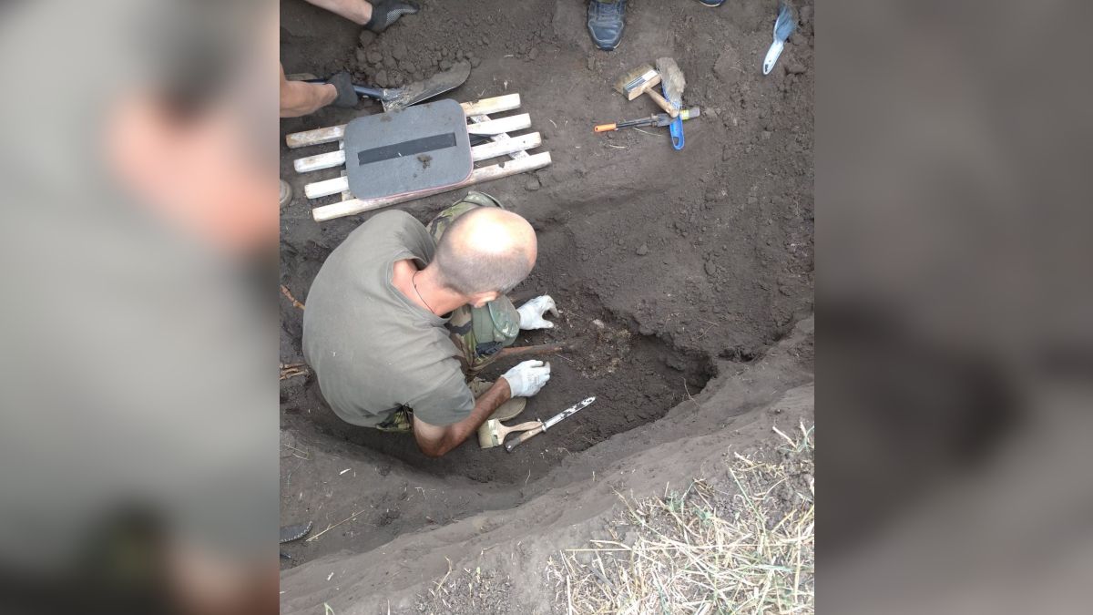 В Подгородном нашли останки бойца, погибшего во Второй мировой войне: волонтеры разыскивают родственников