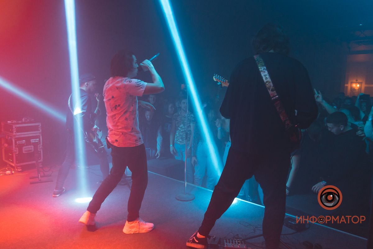 В Днепре прошел концерт Сметана Band: ищи себя на фото