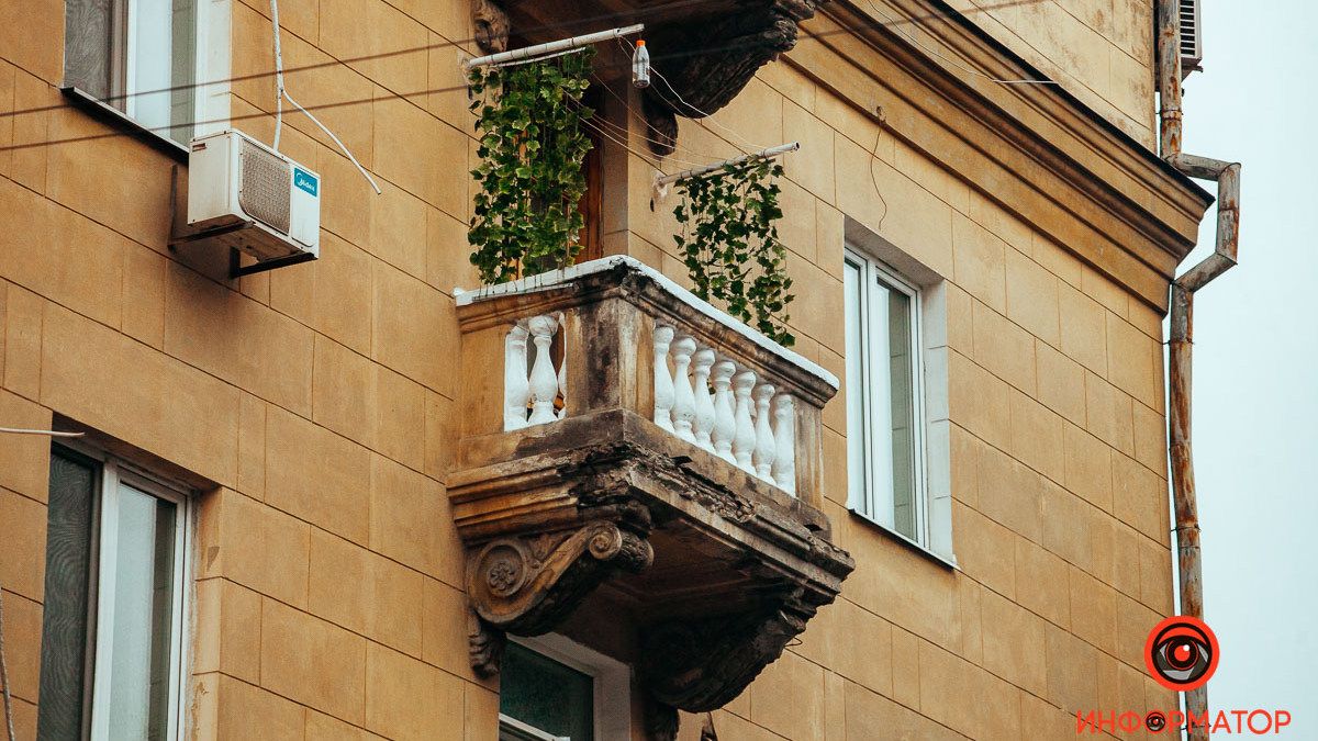 Хранители воспоминаний и душевных разговоров: какие балконы украшают дома в Днепре