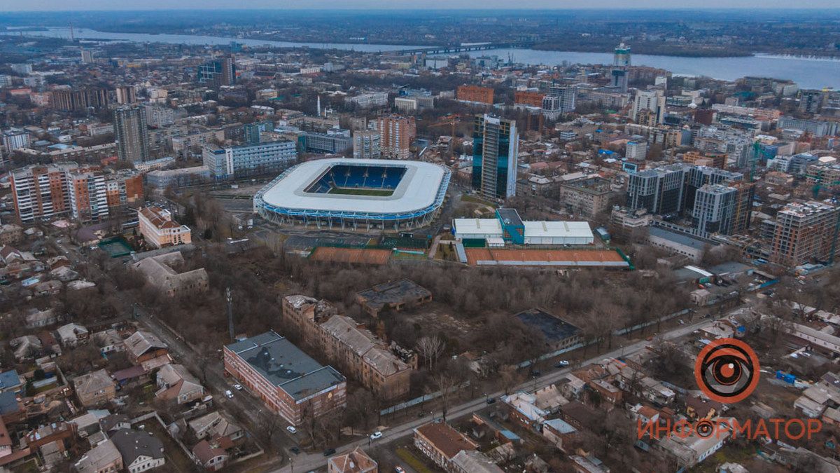 В Днепре перекрытие тротуара на Короленко собираются продлить на полгода