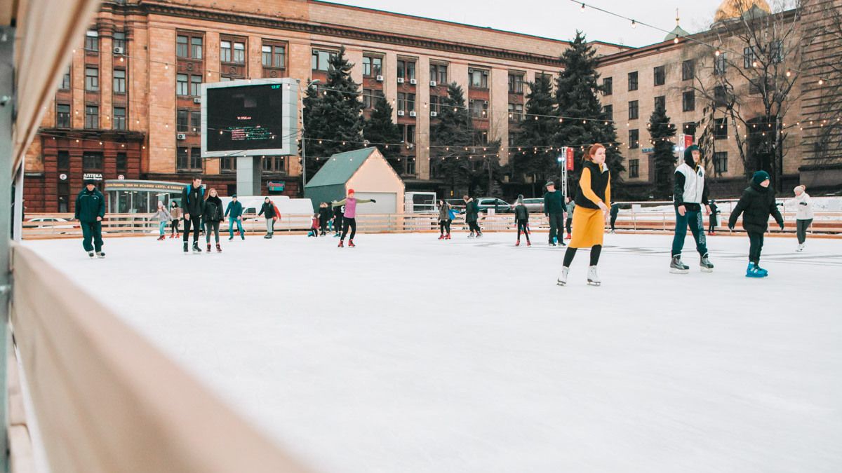 Когда в центре Днепра заработает каток
