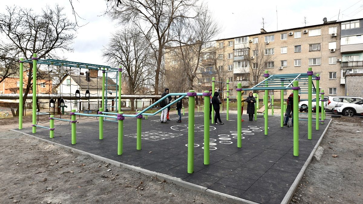 Депутат Дмитрий Кисилевский открыл 5 новых спортивных площадок в рамках президентской программы "Здоровая Украина"