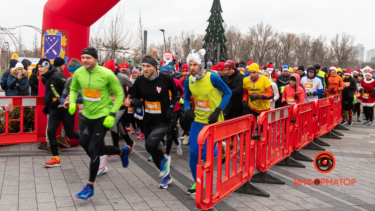 Спорт и добрые дела: в Днепре прошел благотворительный "Забег Николайчиков"