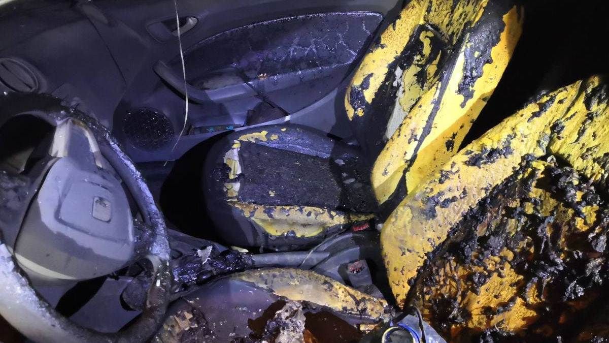 В Днепре на Муромской стреляли в мужчину и подожгли автомобиль