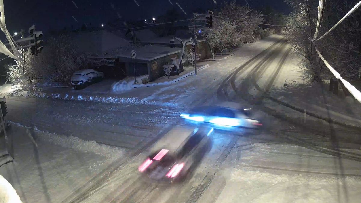 В Днепре на Образцова столкнулись Opel и Toyota: видео момента