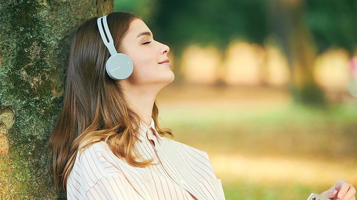 Хит из TikTok, "Ежемесячные" и румынская певица: какую музыку слушают в Днепре