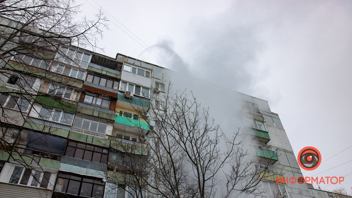 В Днепре на Новокрымской появился "водопад"