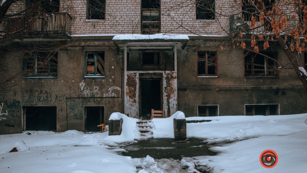 В Днепре на Поля нашли труп мужчины в заброшенном доме