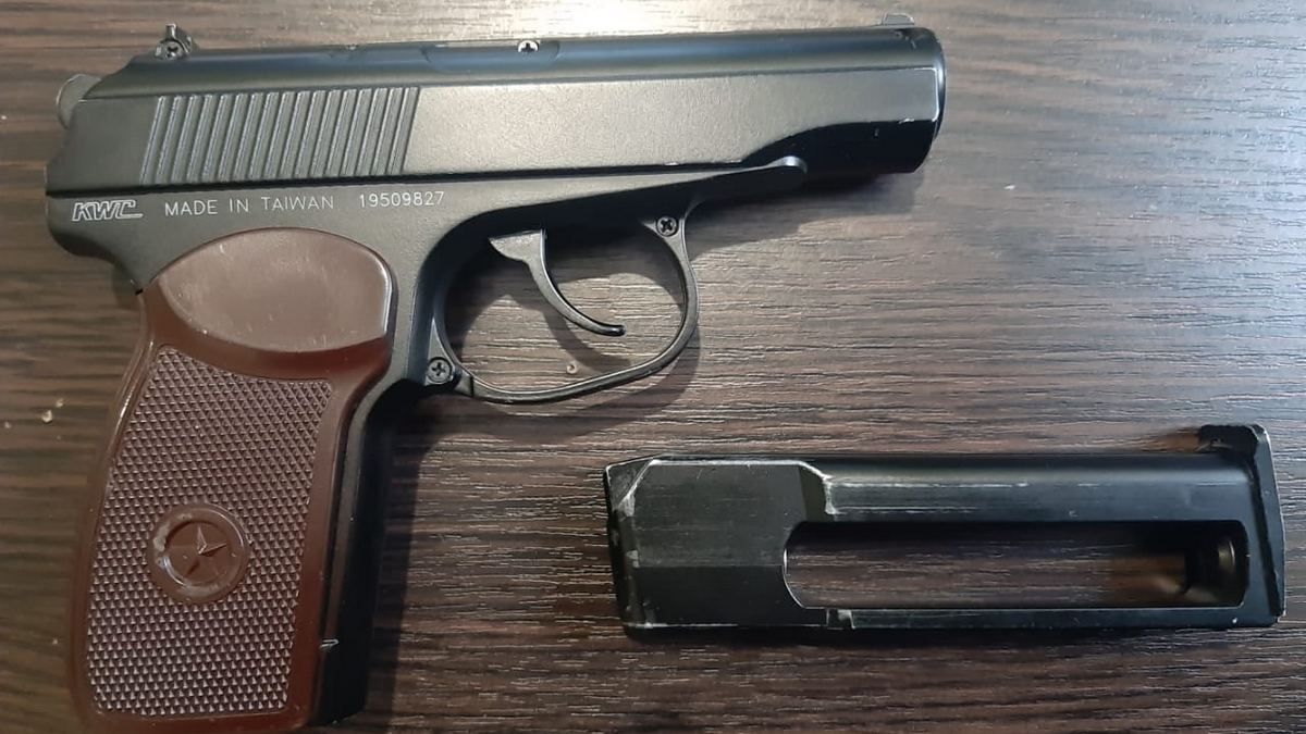 В Днепропетровской области 16-летний парень выстрелил в учебную машину