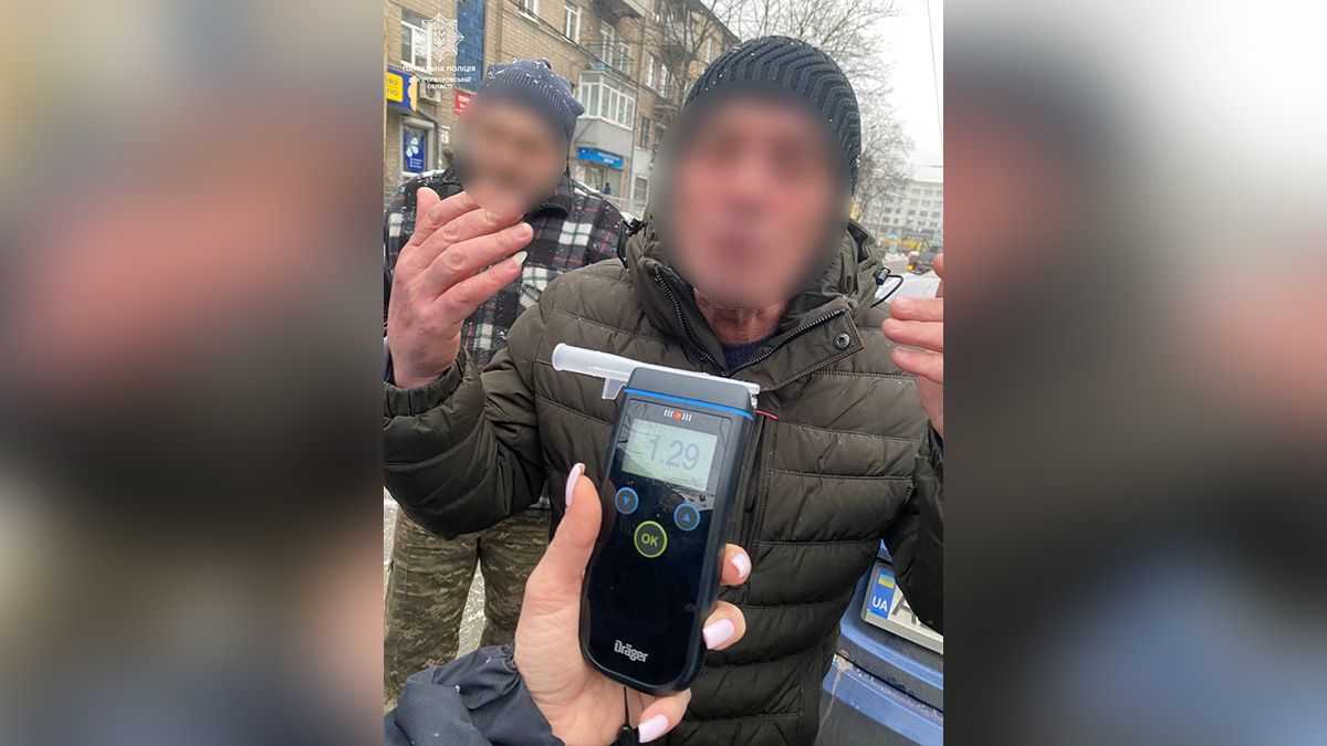 В Днепре пьяный водитель Hyundai попал в ДТП и попытался скрыться: авто находилось в розыске