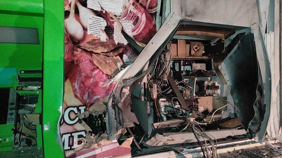 В Днепропетровской области ночью взорвали банкомат "Кредит Днепр"