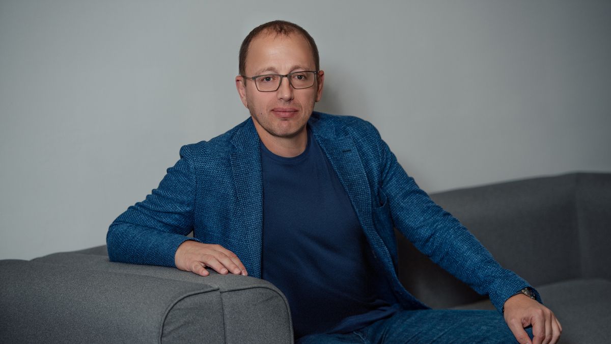 Геннадий Гуфман: Запуск первого за 10 лет украинского спутника – это точно хороший повод для торжественных рапортов власти?