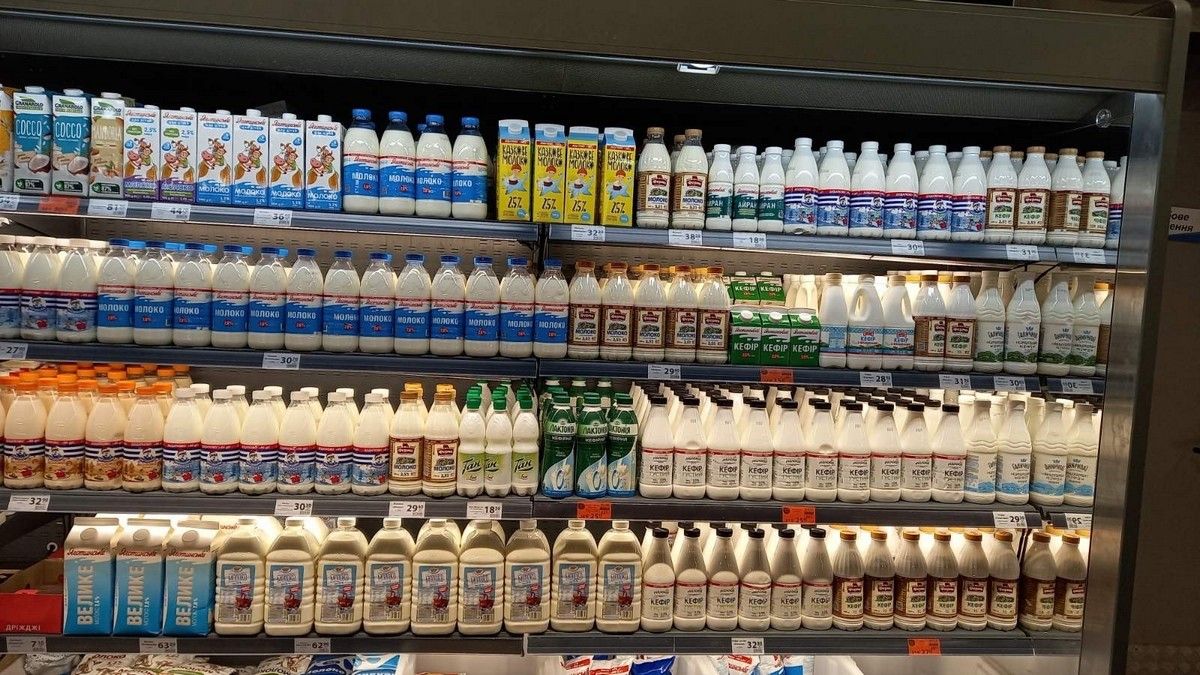 В магазинах "АТБ" реализация социальных продуктов не останавливается: в компании официально прокомментировали слухи