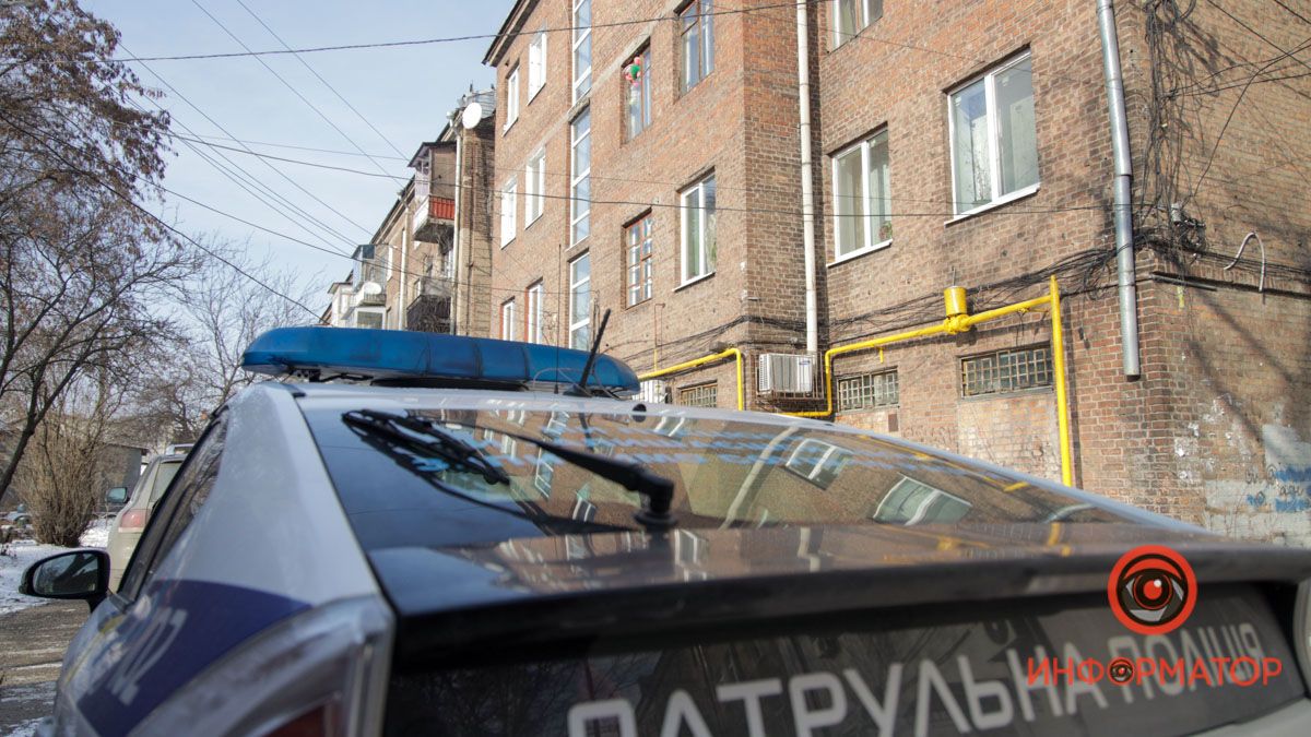 В Днепре на проспекте Нигояна пьяный мужчина стрелял из помпового ружья с балкона