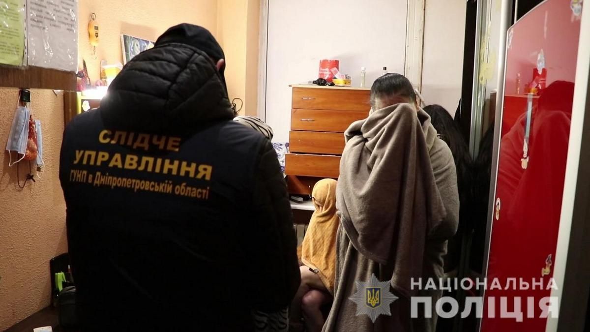 Житель Днепра организовал сеть борделей по всей Украине