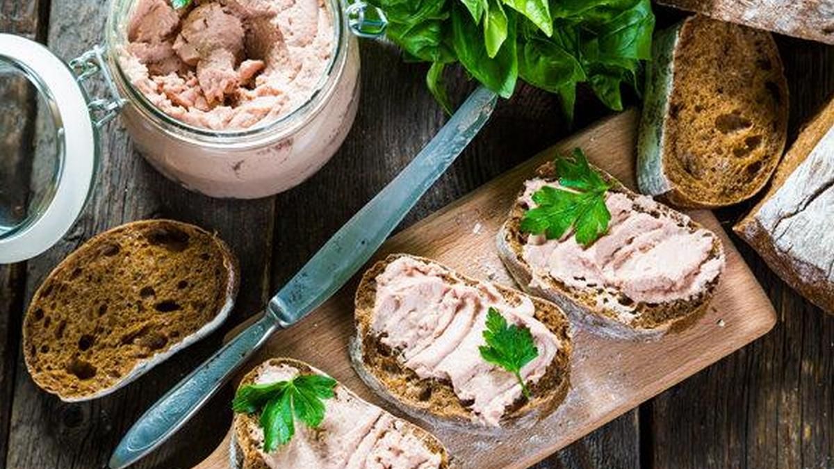 Простые и полезные рецепты: как приготовить паштет из куриной печени
