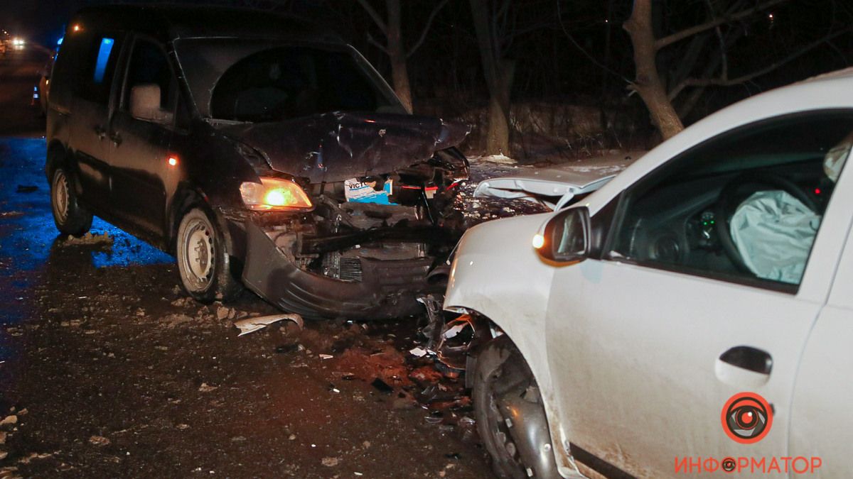 В Днепре на Генерала Воливача тройное ДТП: пострадала женщина