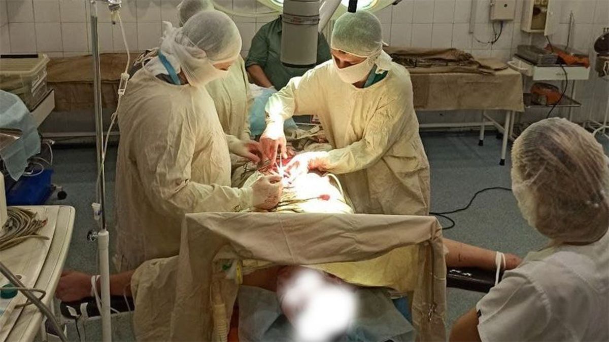 Уже ходит: как себя чувствует нацгвардеец, раненый на ЮМЗ в Днепре