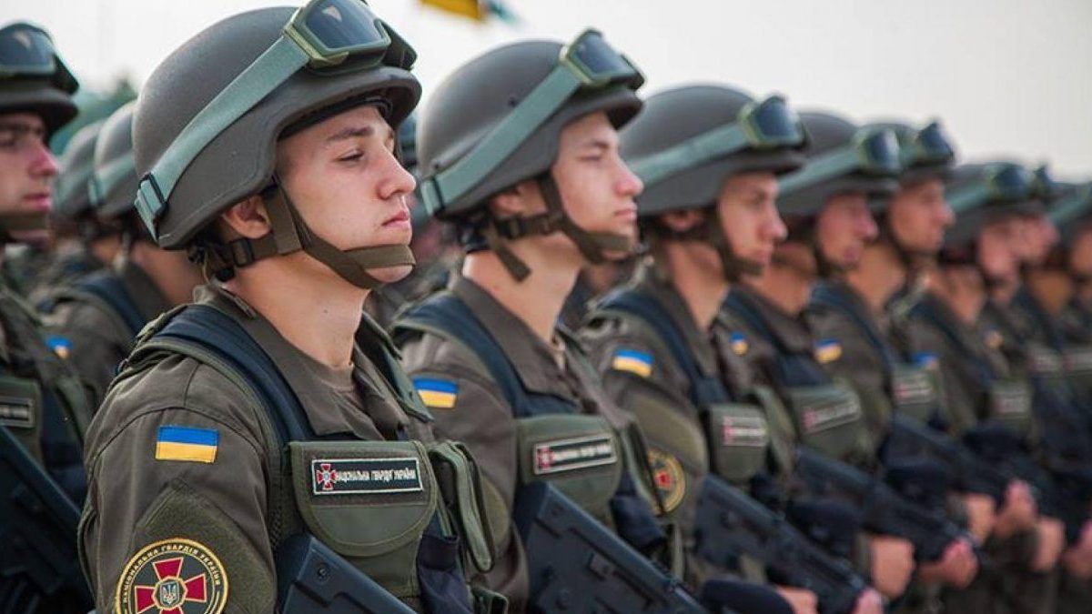 Беспорядки и нарушение прав в армии: куда жаловаться