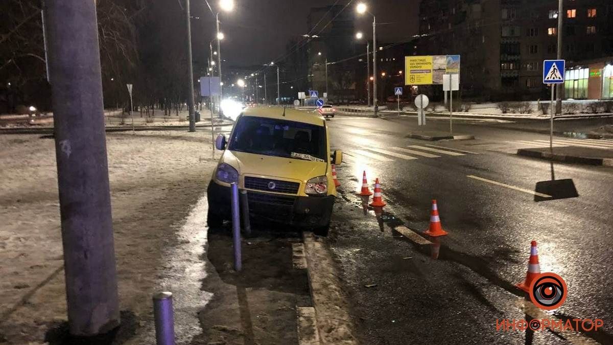 В Днепре на проспекте Героев Fiat на переходе сбил женщину: пострадавшая умерла в больнице