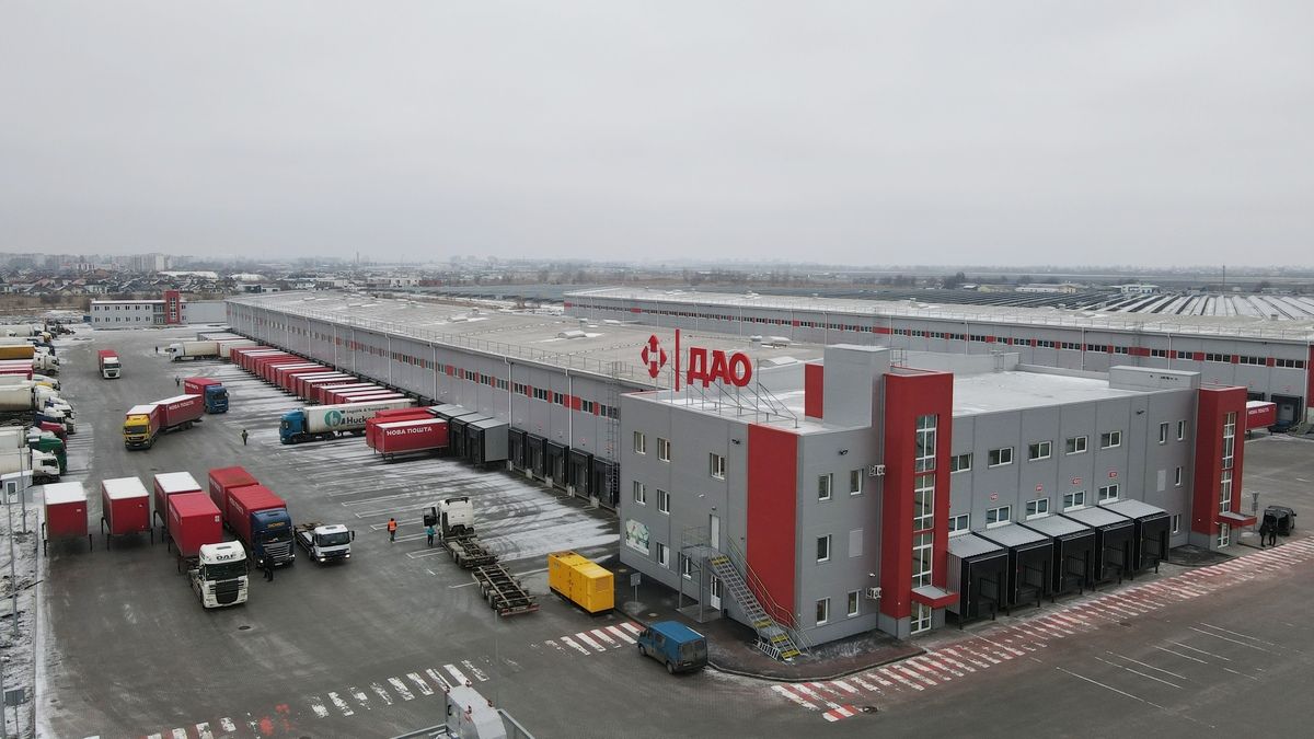 Створили 500 робочих місць: Нова пошта у Дніпрі відкрила інноваційний сортувальний термінал