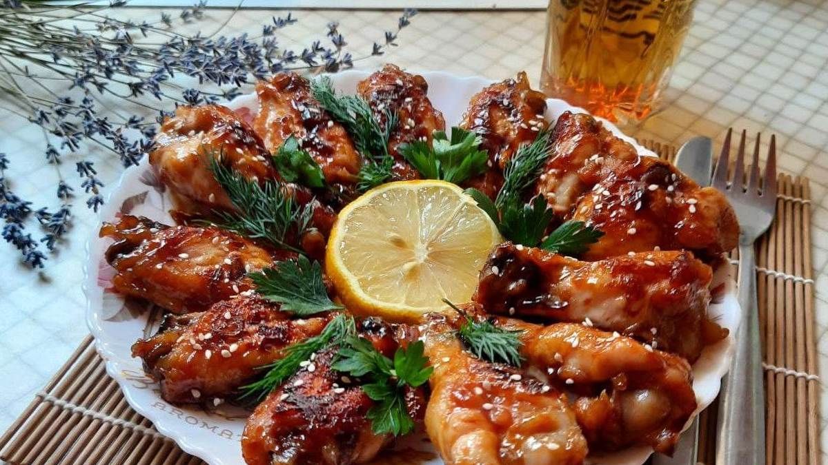 Простые и вкусные рецепты: как приготовить куриные крылышки в маринаде из виски
